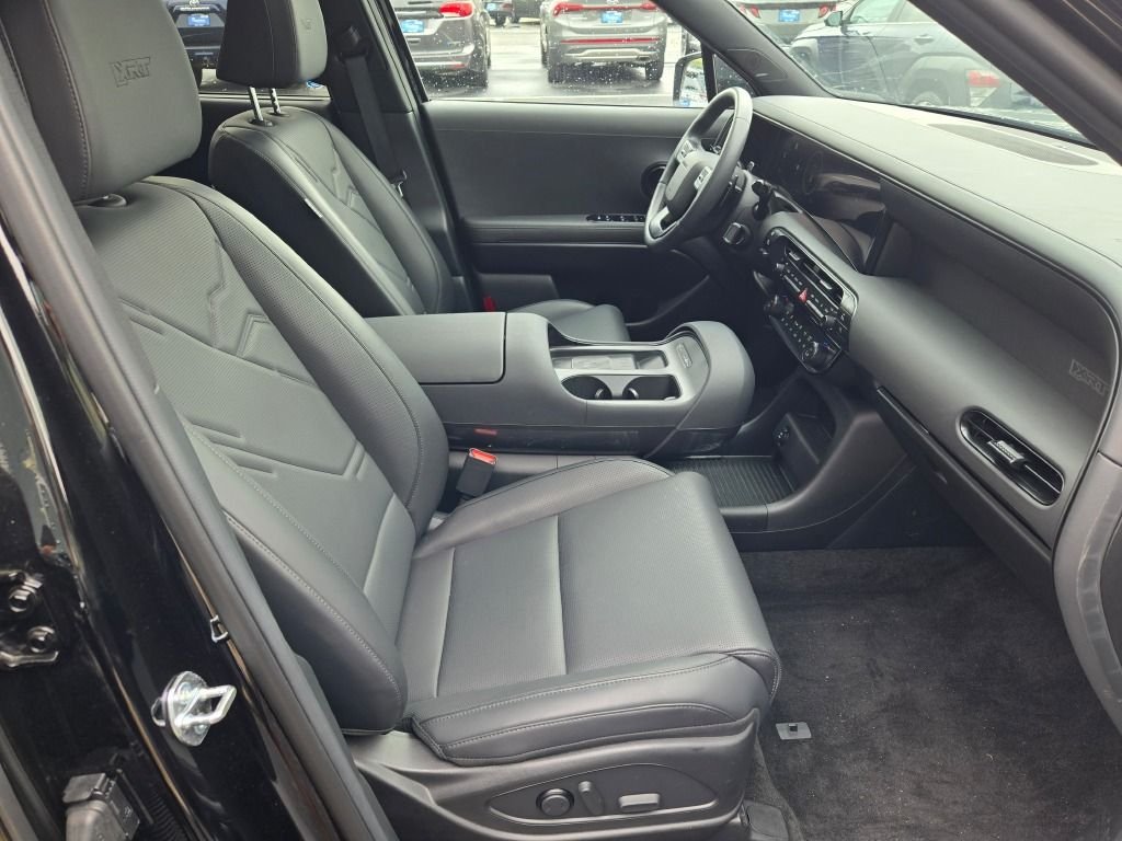 Used 2026 Abyss Black Hyundai XRT Pro image 5