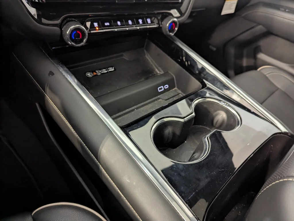 Used 2025 Gray Chevrolet Premier image 9