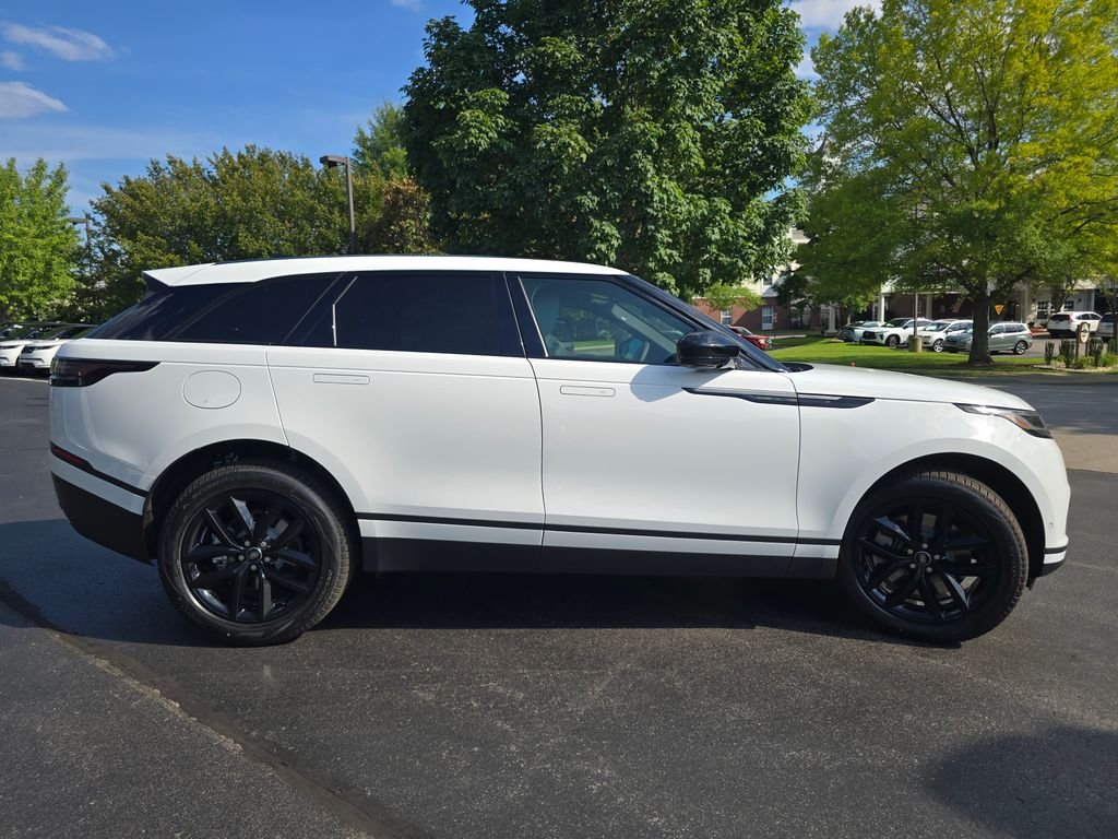 New 2026 Fuji White Land Rover S image 7