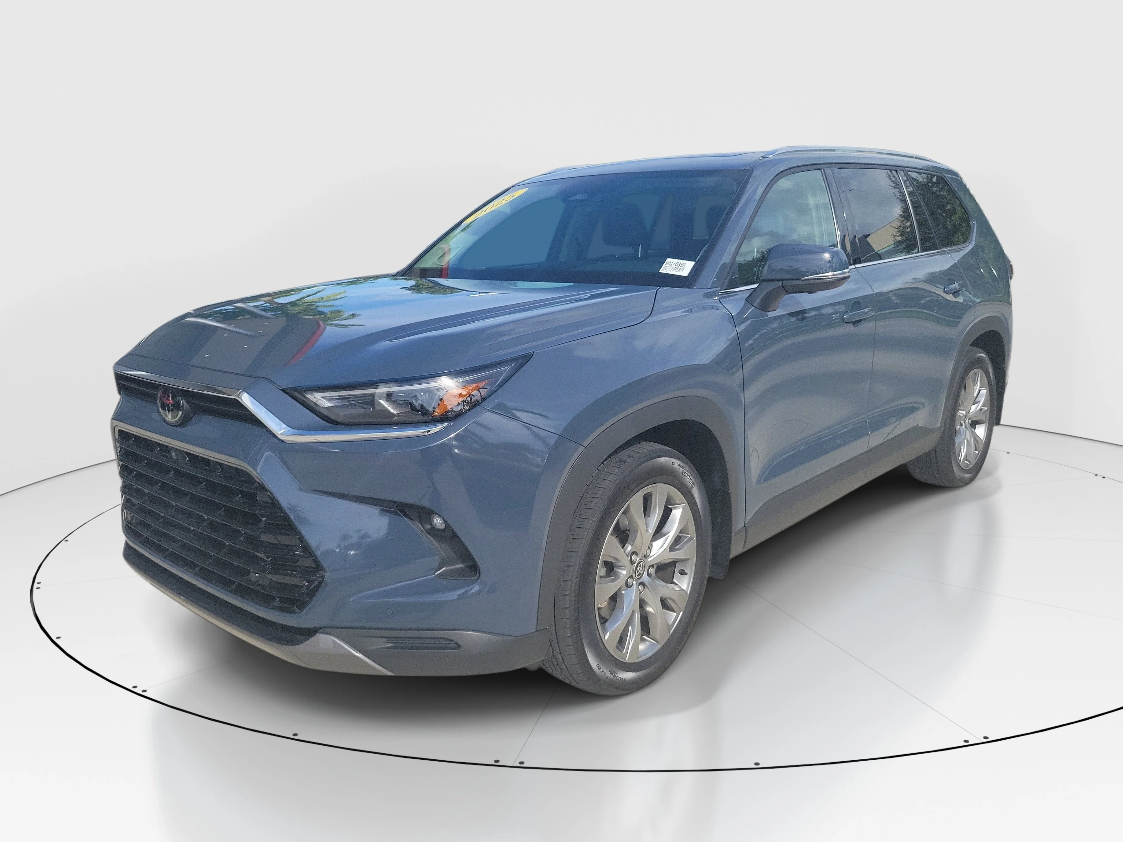 Certified Used 2025 Cloud Toyota Limited image 3