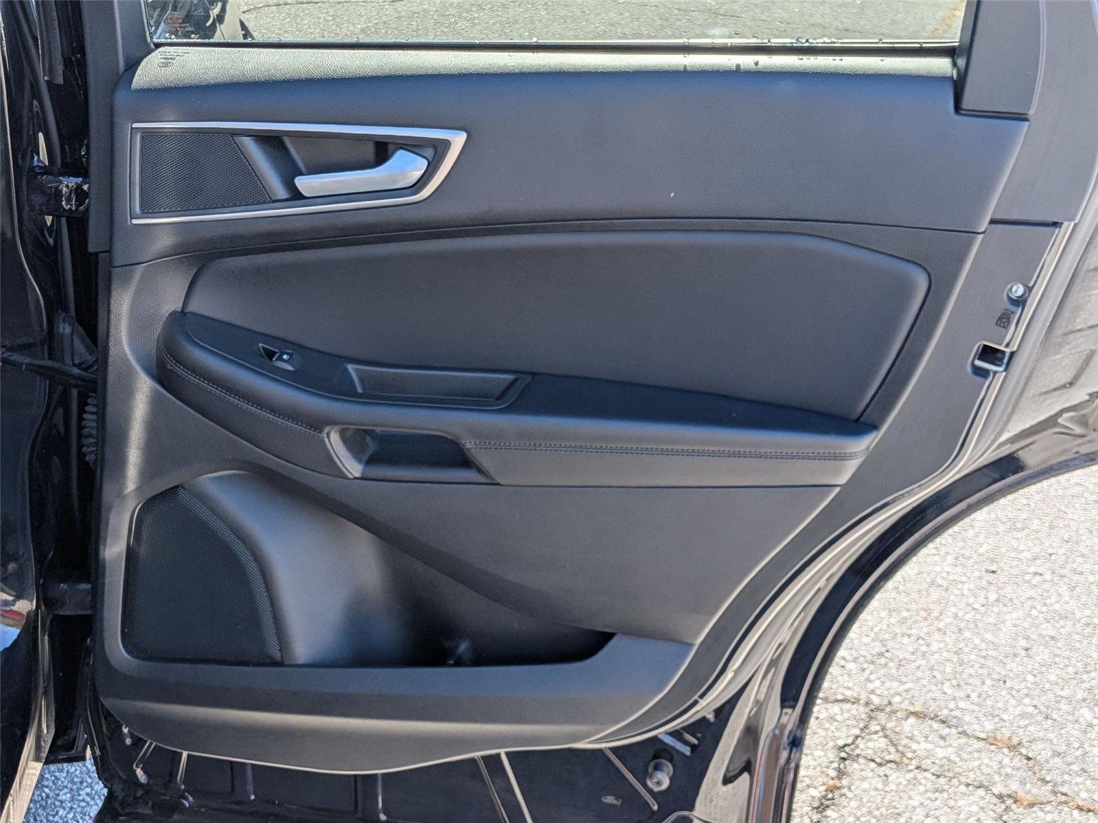 Used 2023 Agate Black Metallic Ford SEL image 31