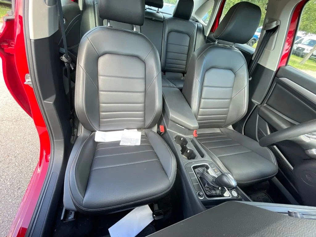 Used 2021 Tornado Red Volkswagen  image 10
