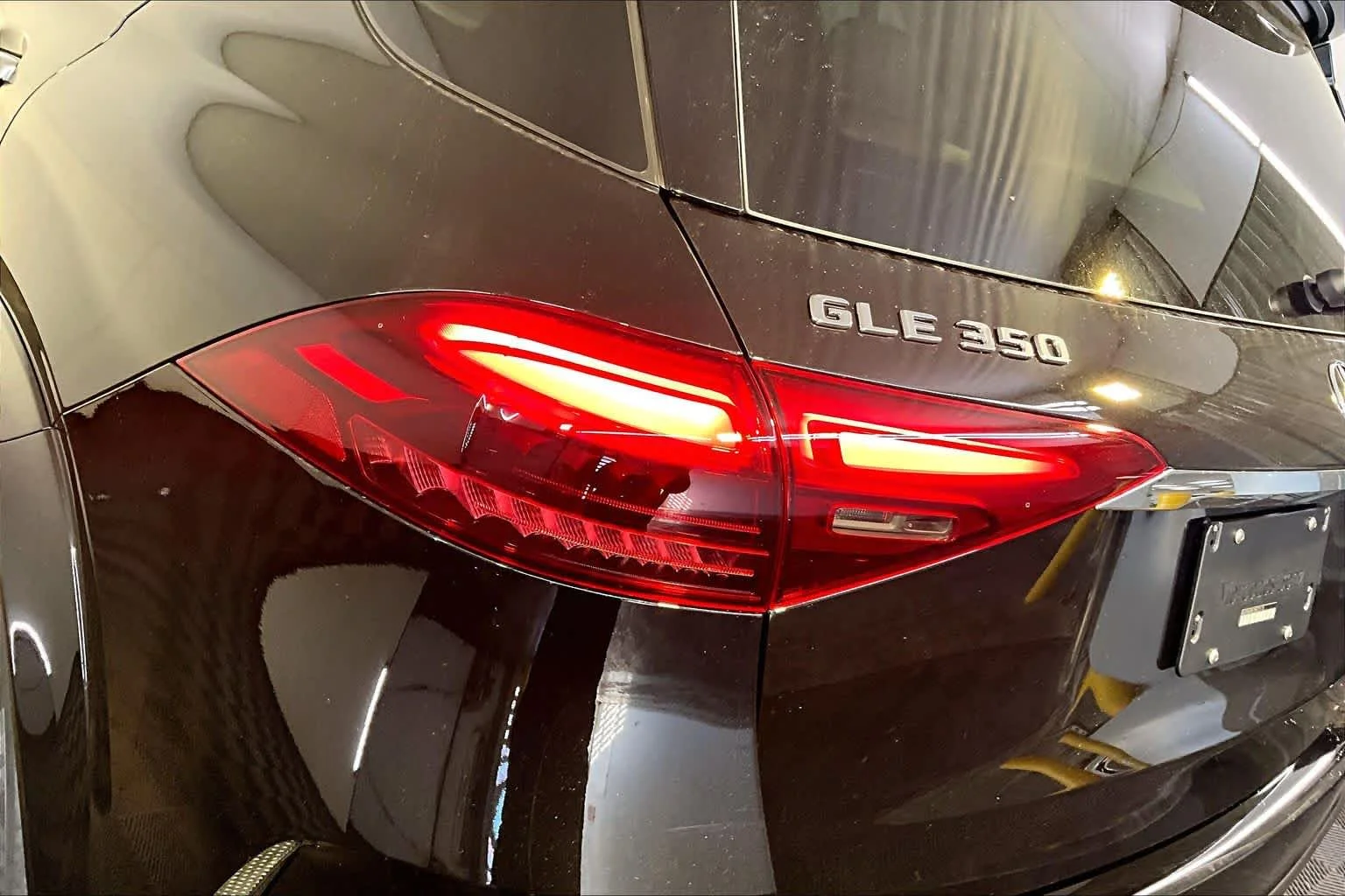 New 2026 Obsidian Black Metallic Mercedes-Benz GLE 350 image 5