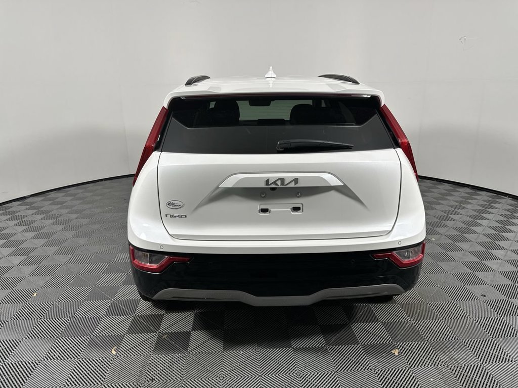 New 2026 Snow White Pearl Kia WIND image 20