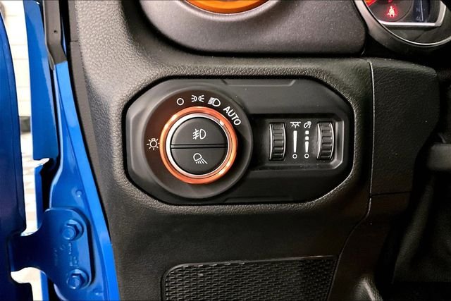 Used 2021 Hydro Blue Pearlcoat Jeep Mojave image 40