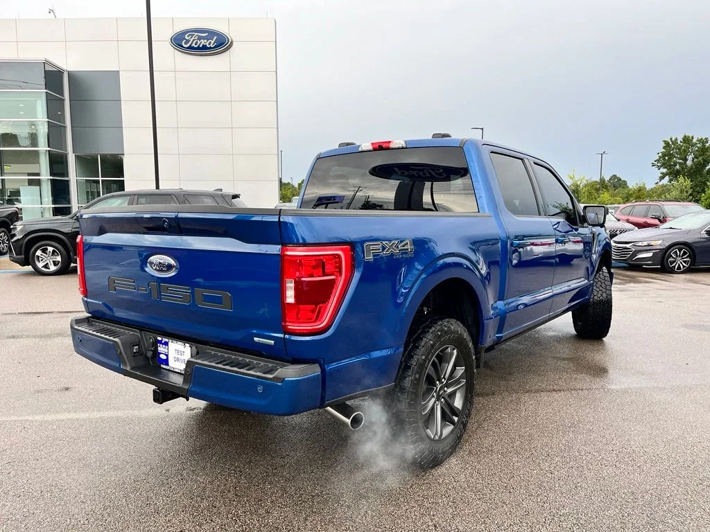 Used 2023 Blue Ford XLT image 5