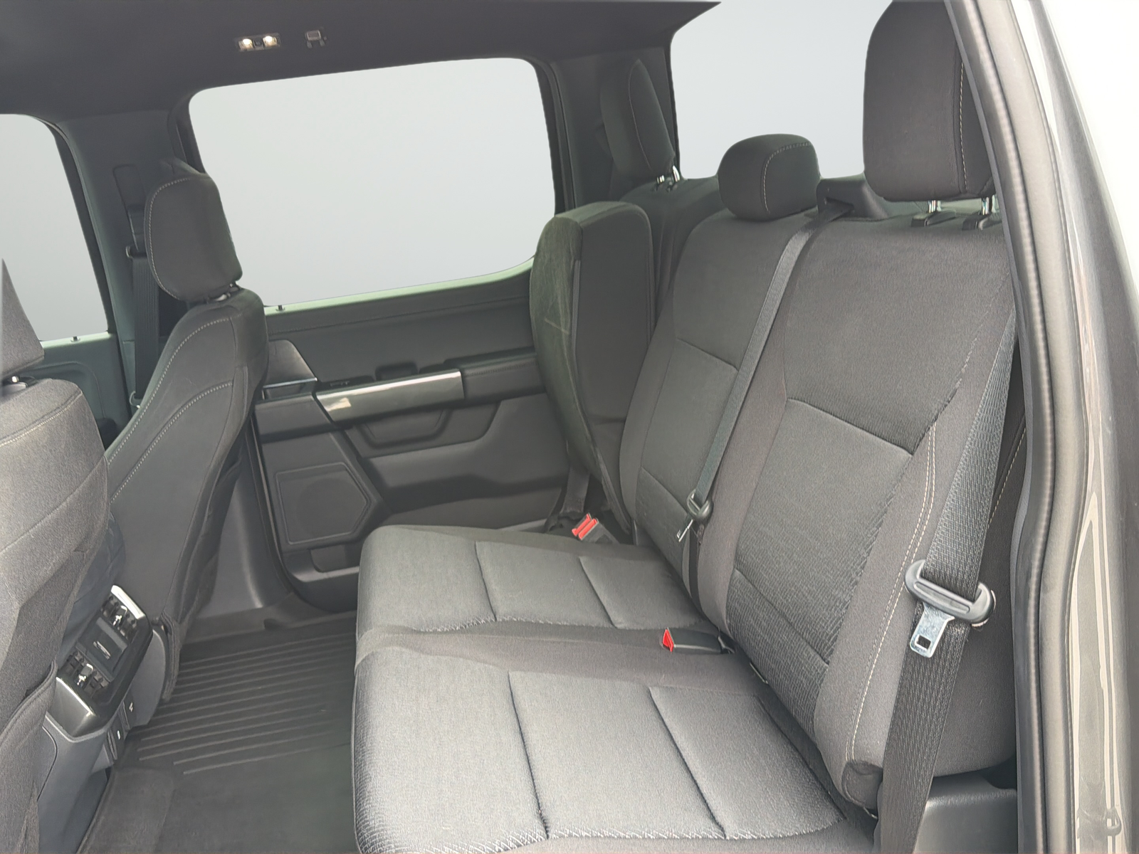 Used 2023 Gray Metallic Ford XLT image 34