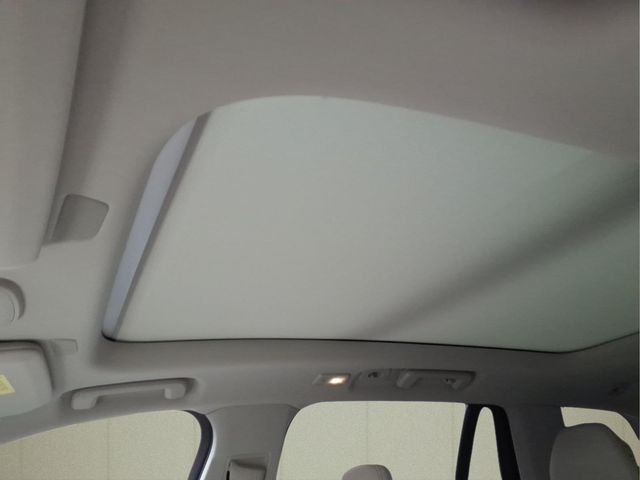 New 2026 Crystal White Volvo Ultra image 17