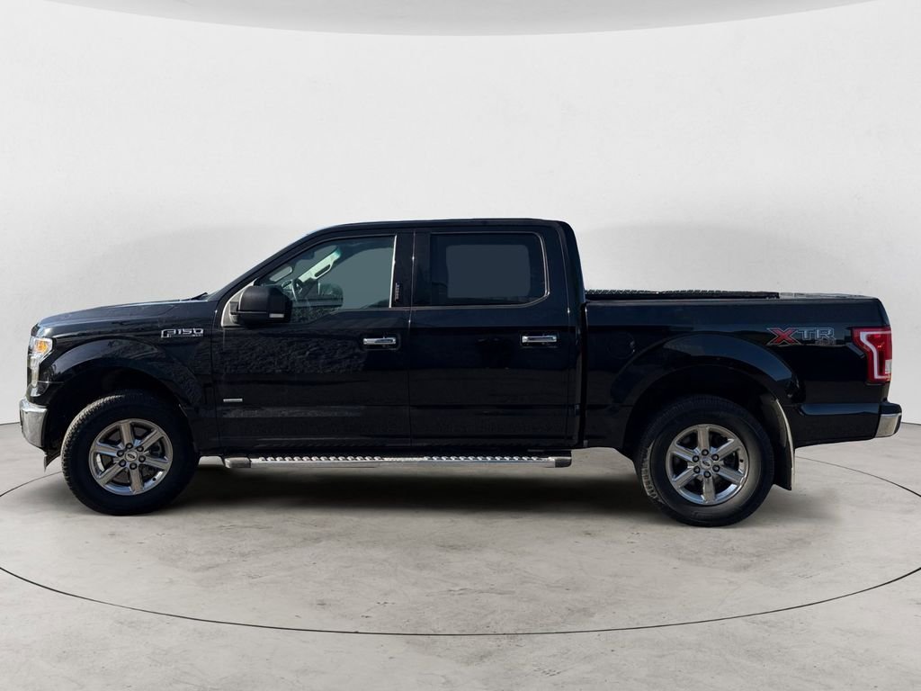 Used 2017 Black Ford XLT image 2
