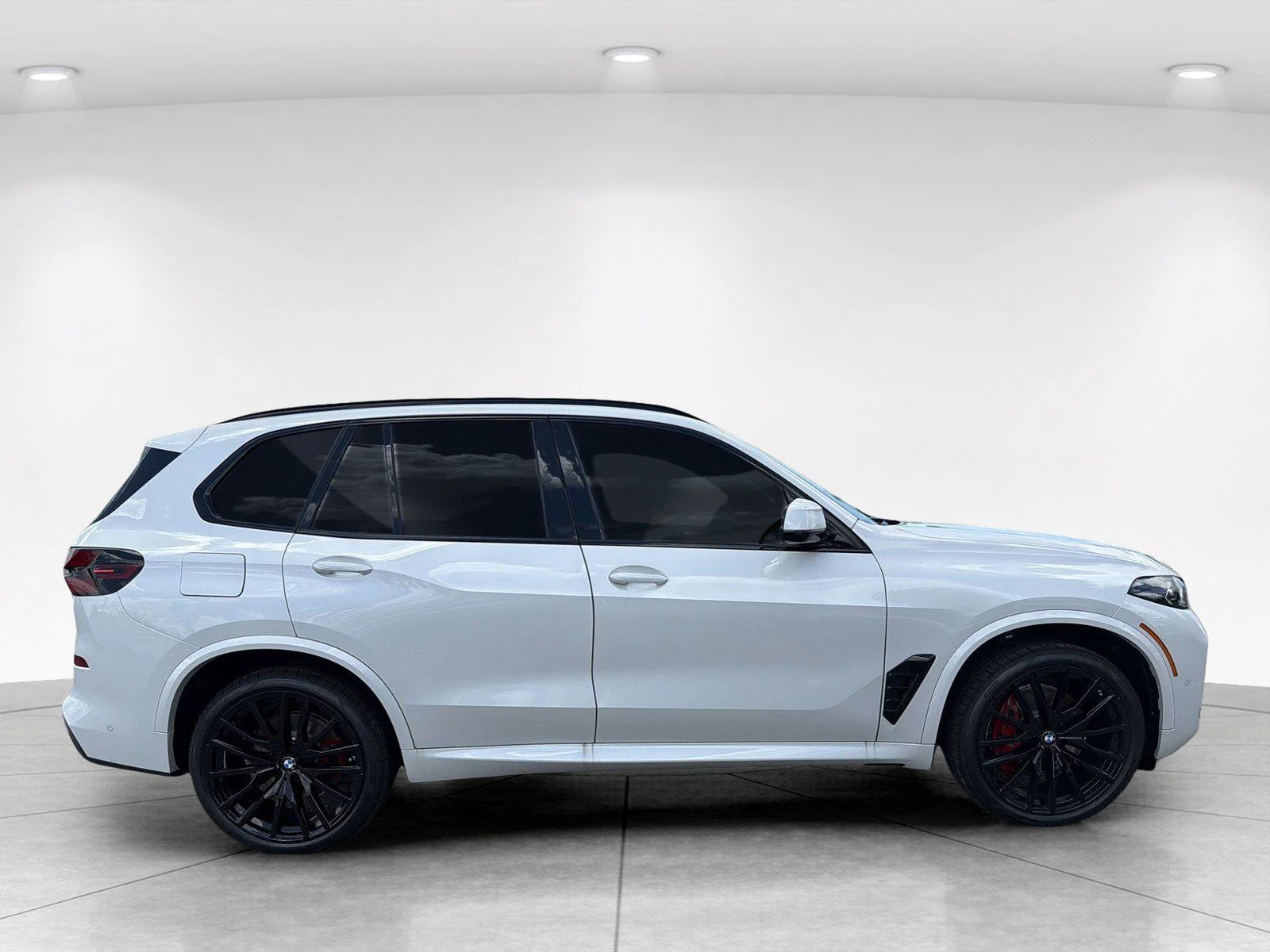 New 2026 Mineral White Metallic BMW xDrive40i image 4