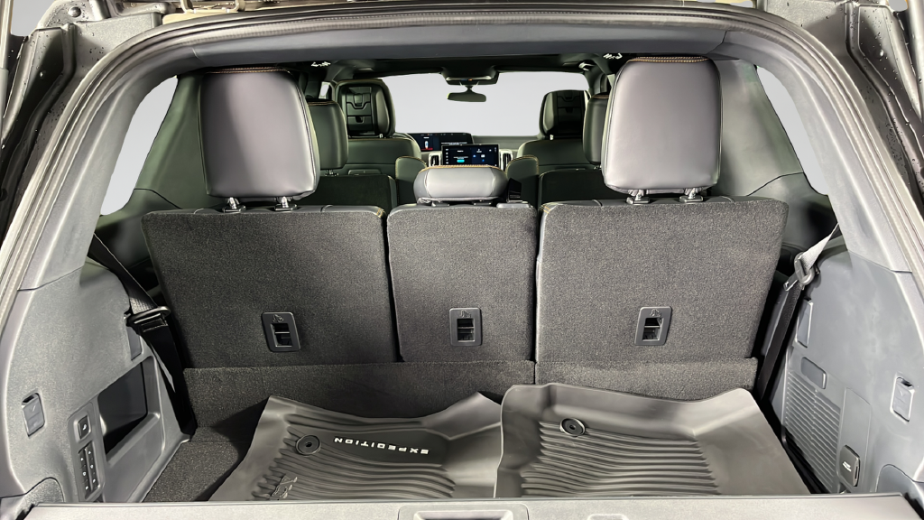New 2027 Marsh Gray Ford Tremor® image 33