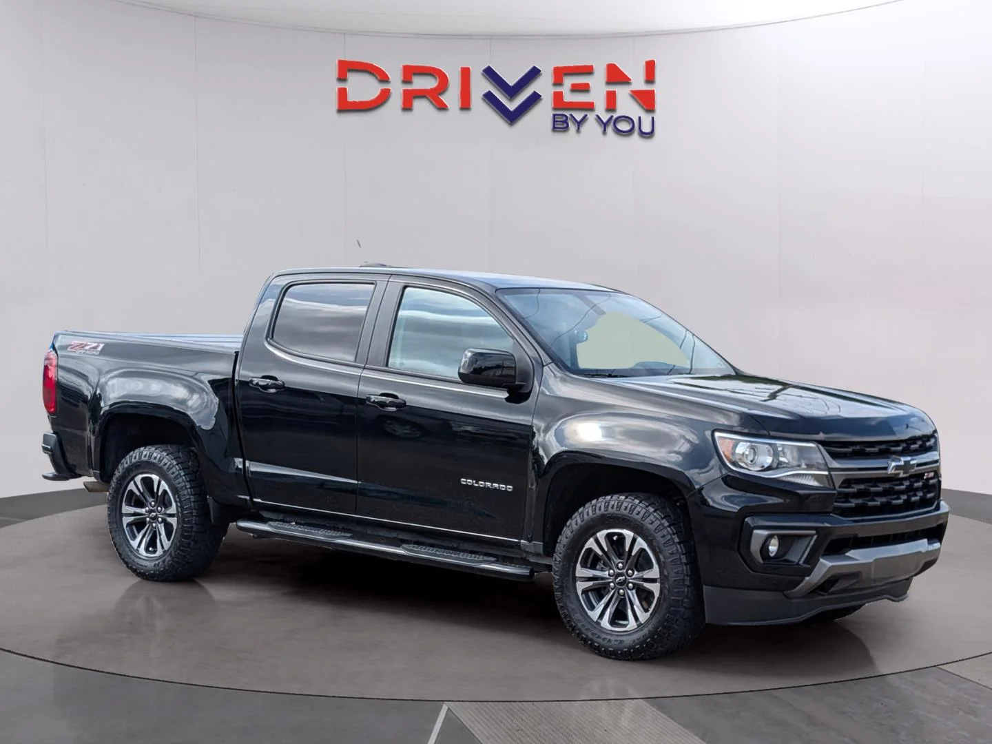 Used 2022 Black Chevrolet Z71 image 7