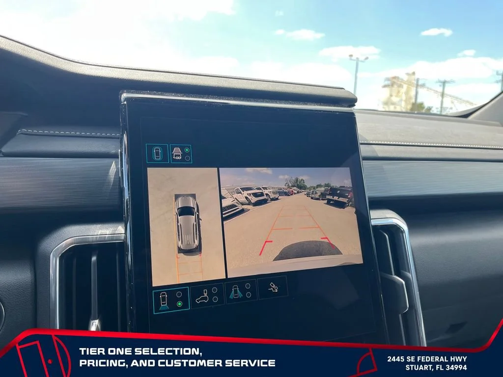 New 2026 Summit White GMC Elevation image 31