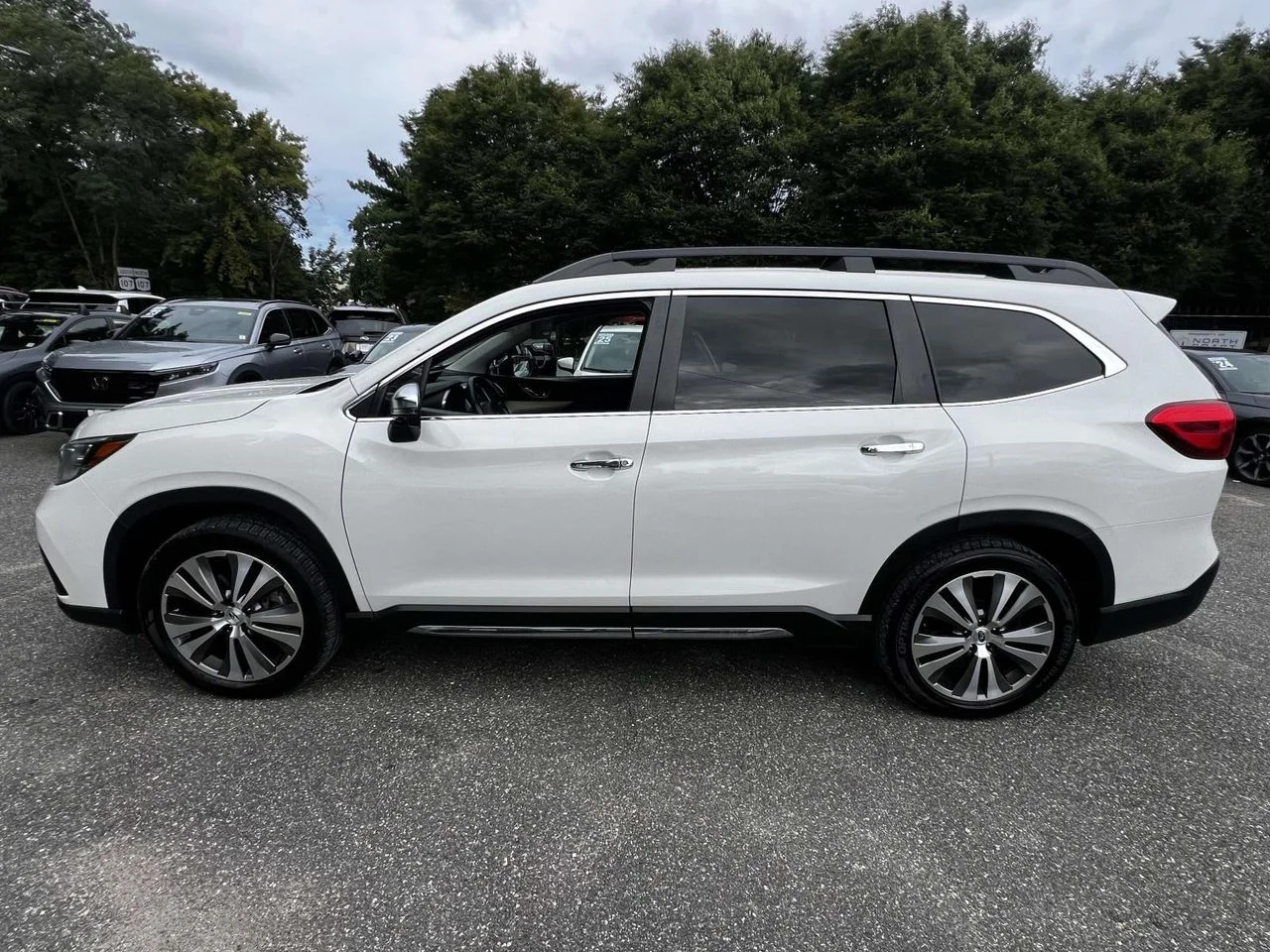 Used 2022 Crystal White Pearl Subaru Touring image 4