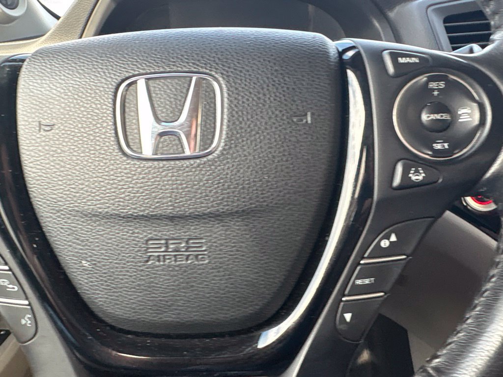 Used 2016 Blue Honda Touring image 17