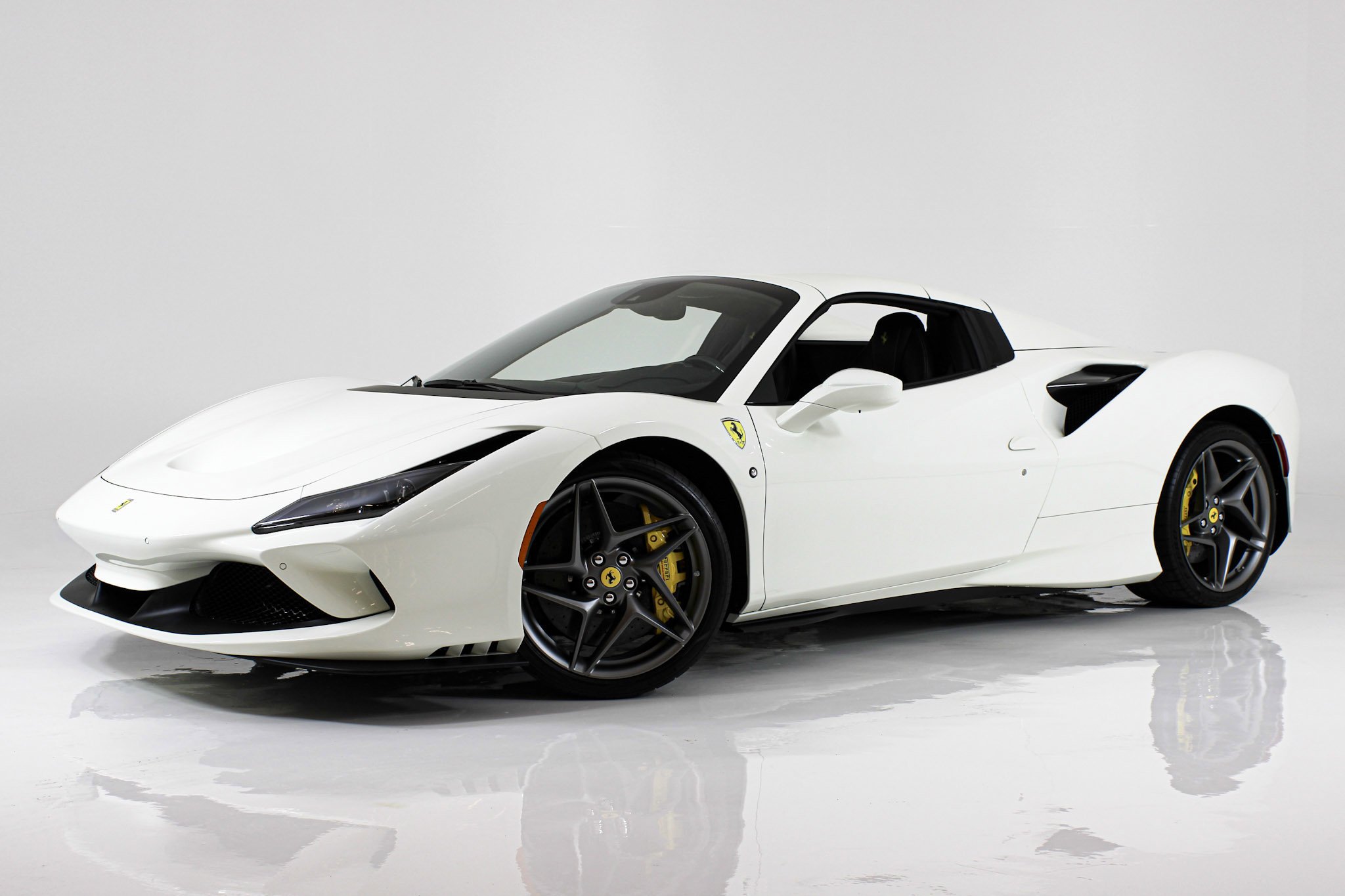 Used 2022 White Ferrari  image 61