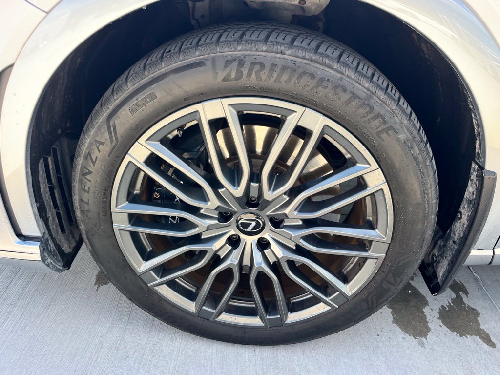 Used 2023 Silver Lexus 500h F SPORT Performance image 9