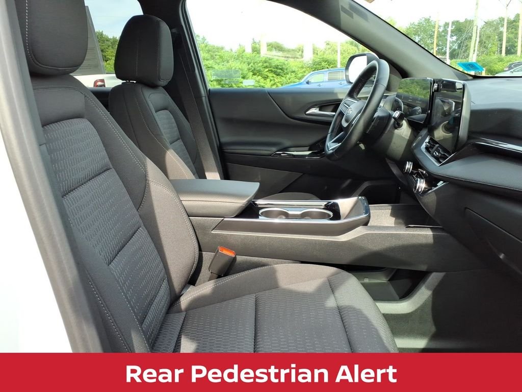 Used 2025 Summit White Chevrolet LT W/SAFETY & TECHNOLOGY PKG image 28