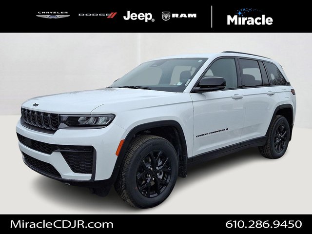 2026 Jeep Grand Cherokee Laredo Altitude