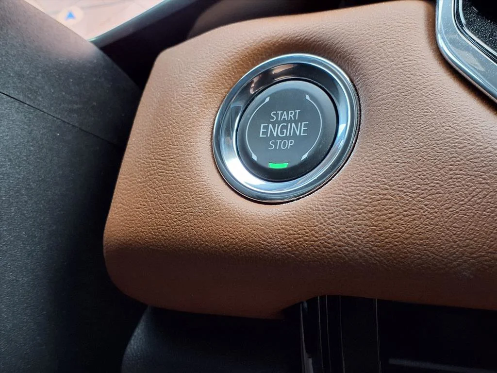 2026 GMC Canyon AT4 - Photo 10