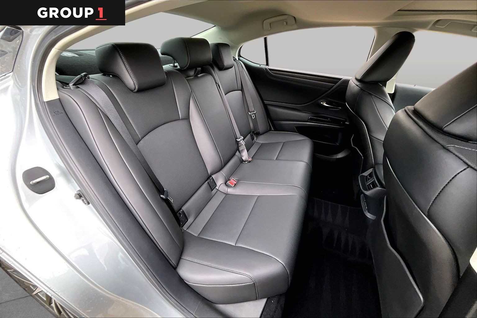 Used 2025 Iridium Lexus  image 17