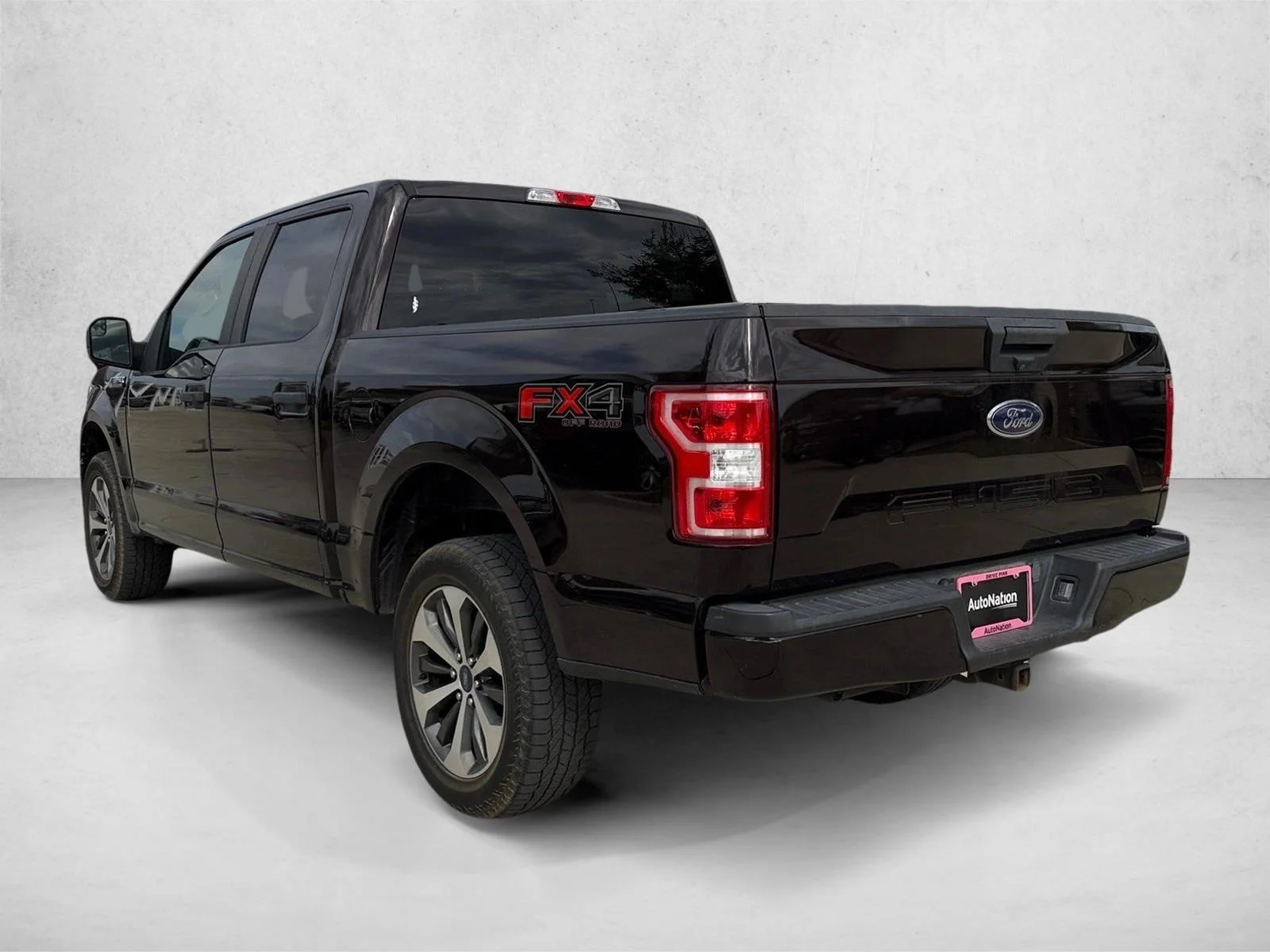 Used 2020 Magma Red Metallic Ford XL image 8