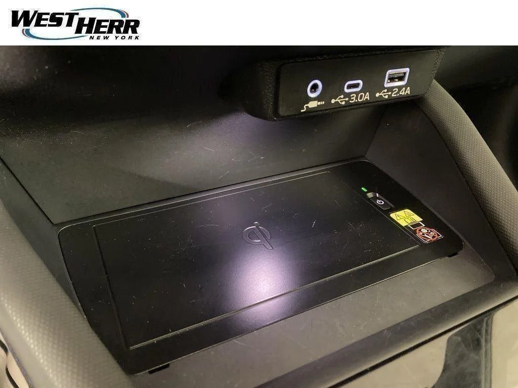 Used 2025 Brilliant Bronze Metallic Subaru Premium image 32