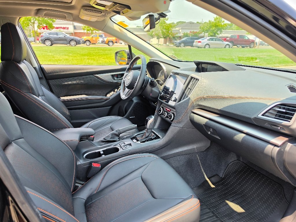Used 2023 Crystal Black Silica Subaru Limited image 30
