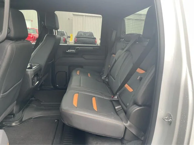 Used 2025 White GMC AT4 image 33