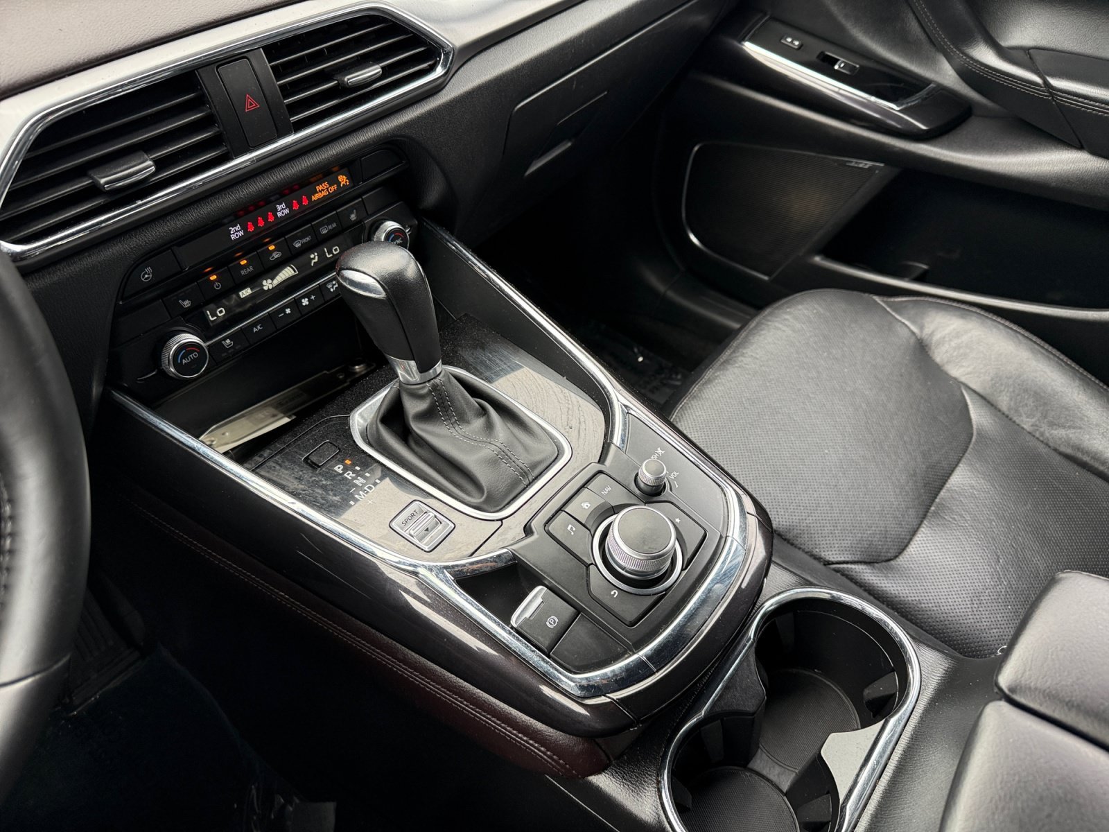 Used 2019 Snowflake White Pearl Mica Mazda Grand Touring image 13
