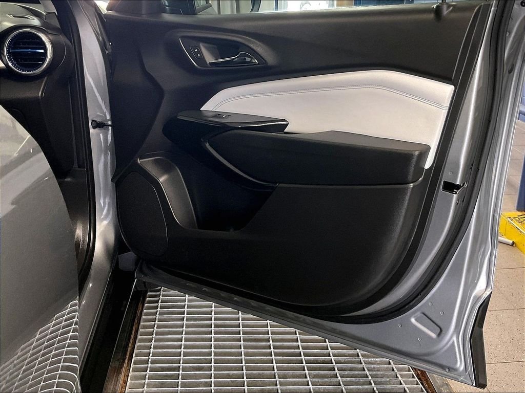 Used 2025 Gray Chevrolet LT image 12