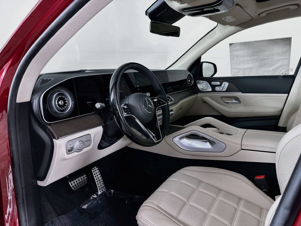 New 2027 MANUFAKTUR Patagonia Red Metallic Mercedes-Benz GLS 450 image 43