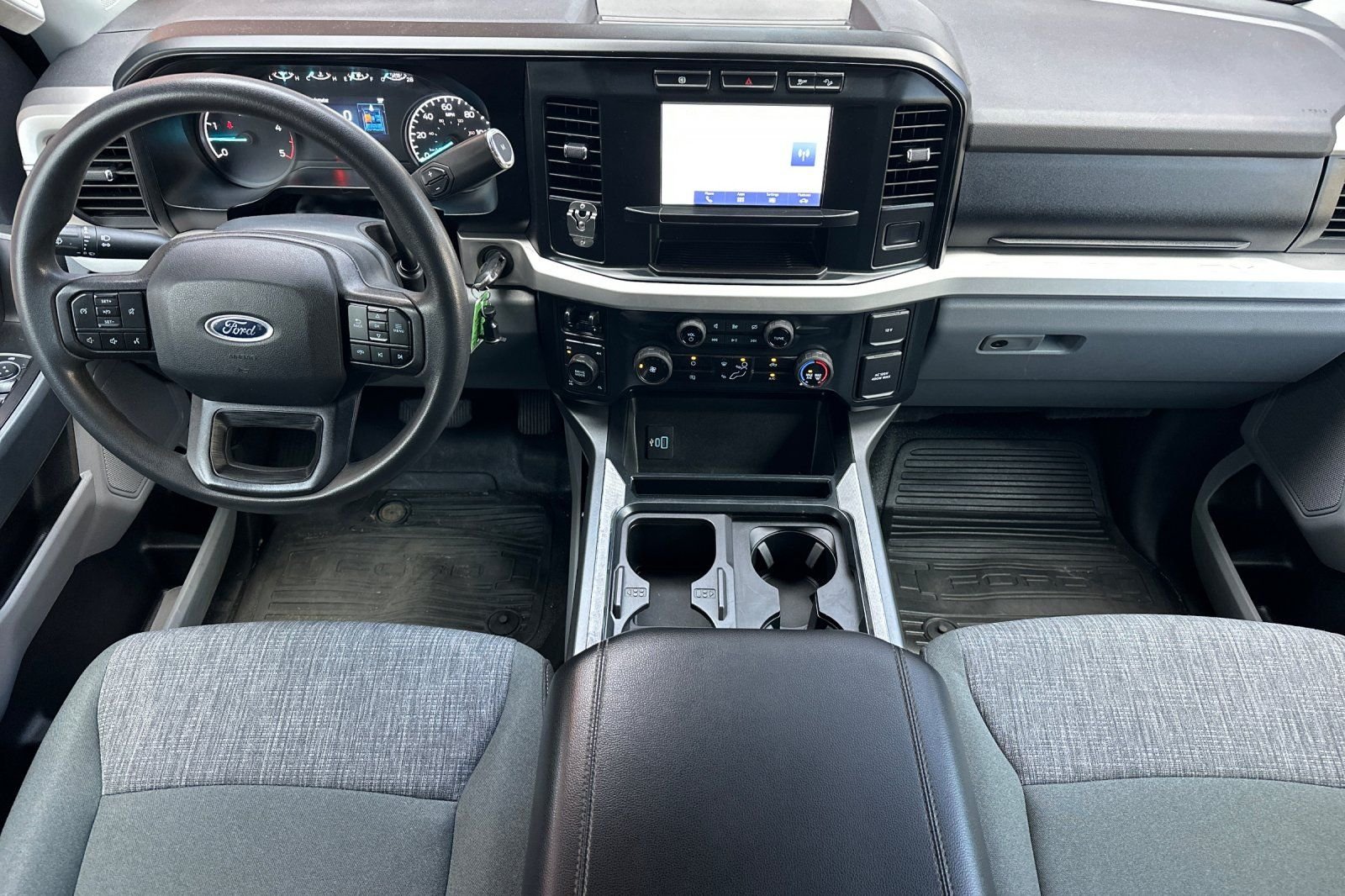 2023 Ford F-350 Super Duty XLT - Photo 18