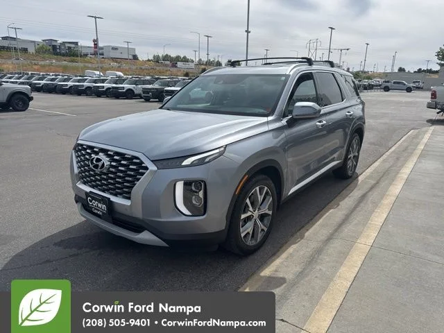 Used 2020 Silver Hyundai SEL image 3