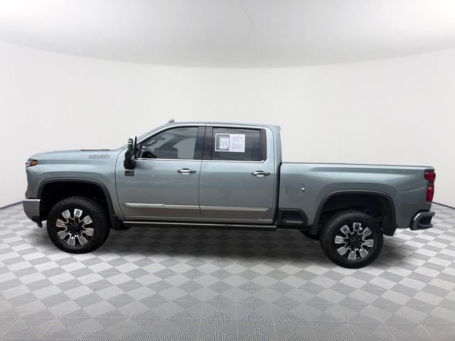 Used 2024 Gray Chevrolet High Country image 8