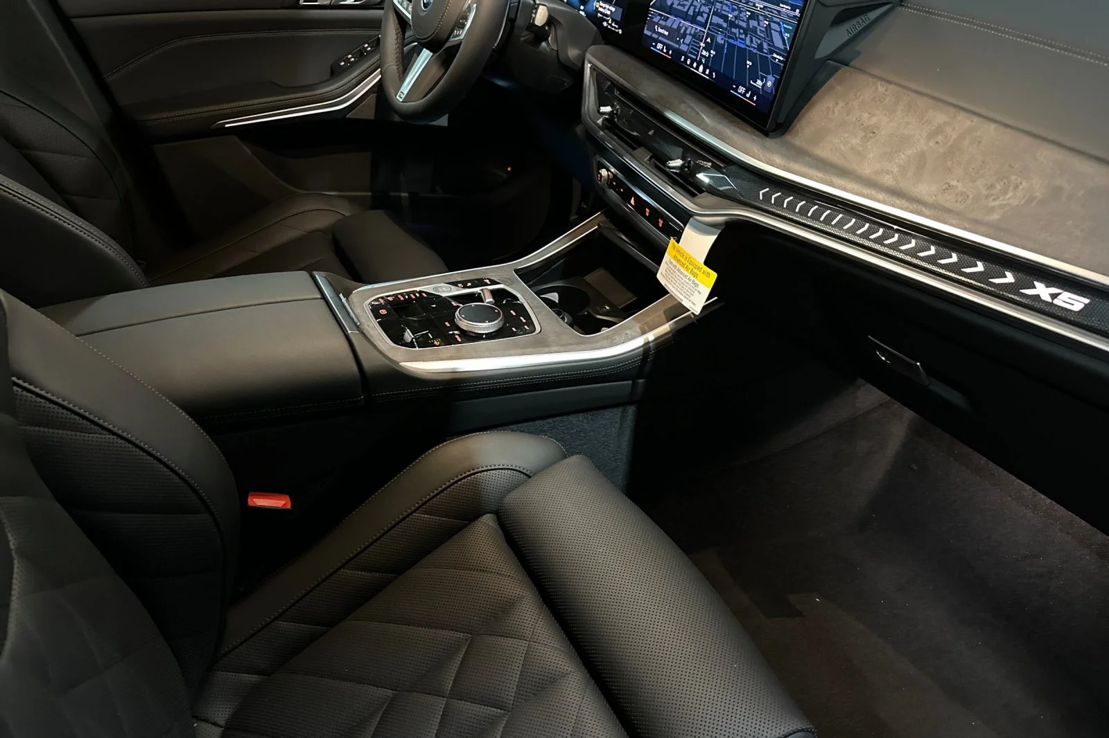 New 2026 Skyscraper Grey Metallic BMW xDrive50e image 15