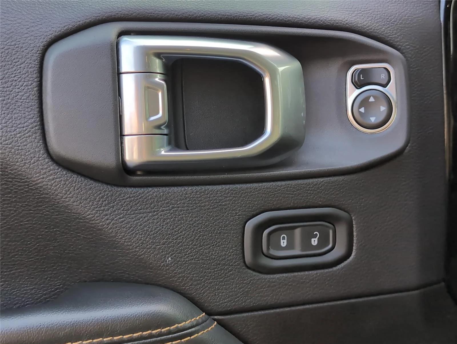Used 2025 Black Clearcoat Jeep Sahara image 16