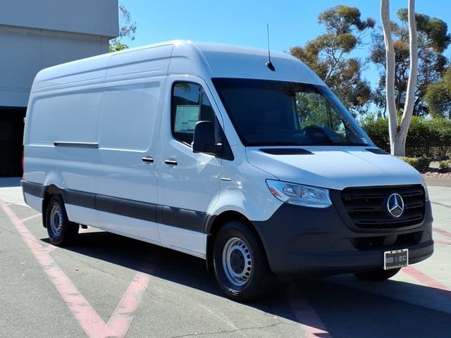 New 2025 Arctic White Mercedes-Benz Cargo 170 WB image 18