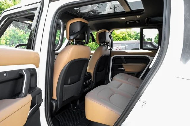 New 2026 White Land Rover S image 44