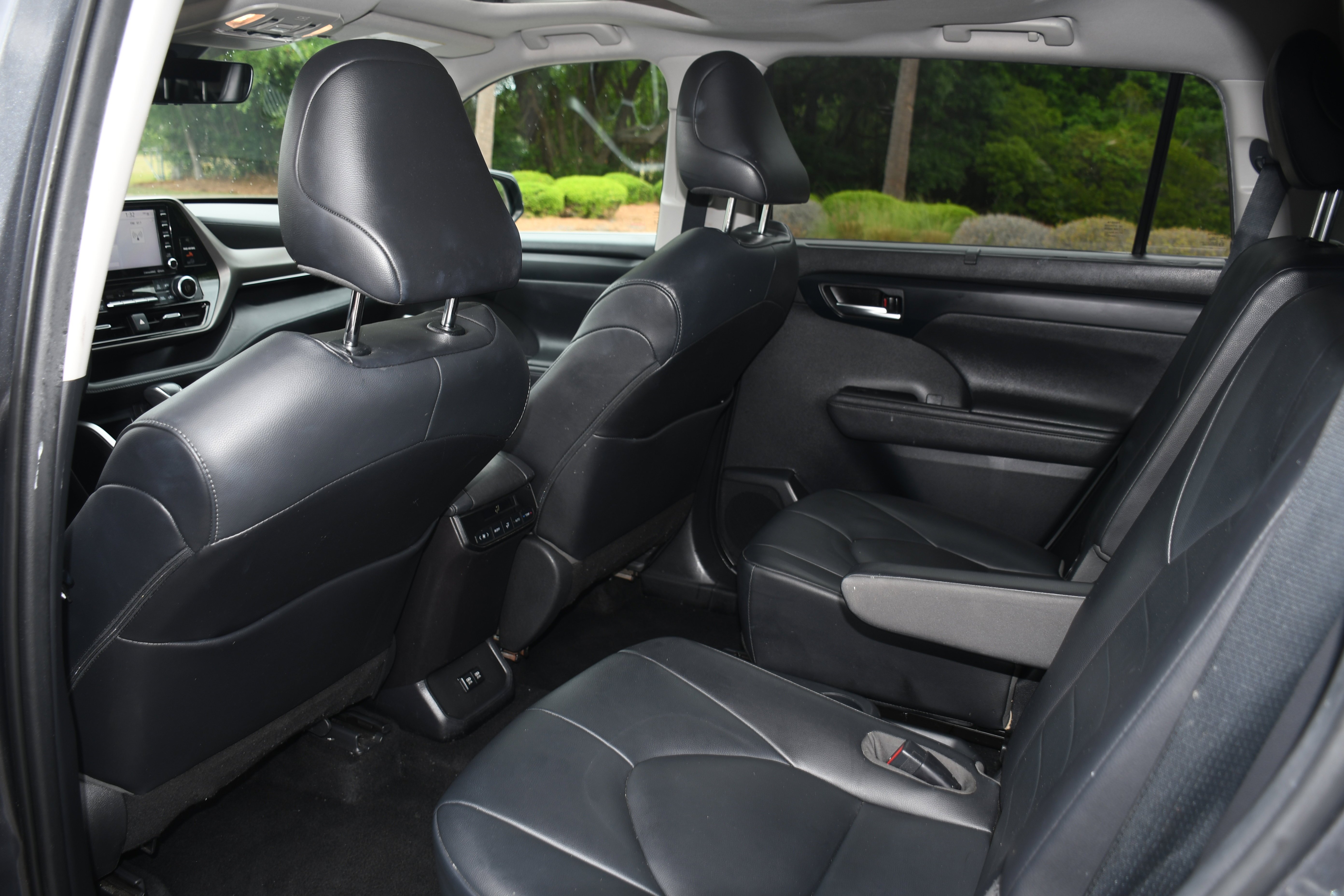 Used 2020 Gray Toyota XLE image 16
