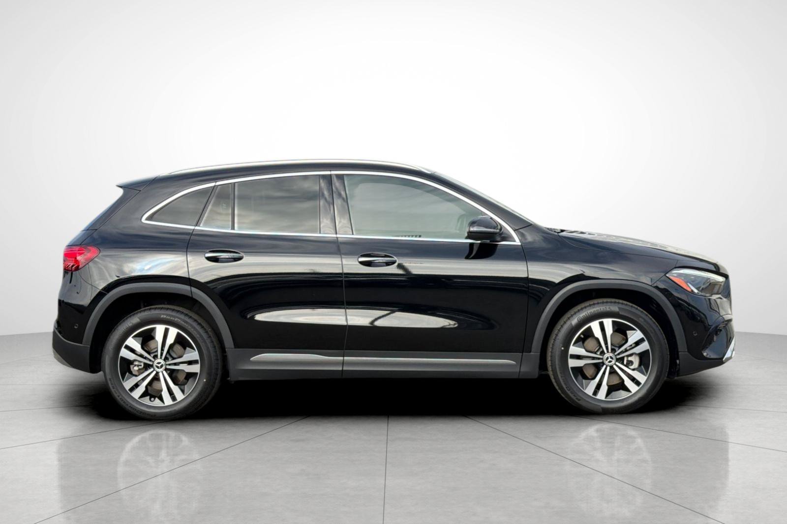 Certified Used 2025 Black Mercedes-Benz GLA 250 image 31
