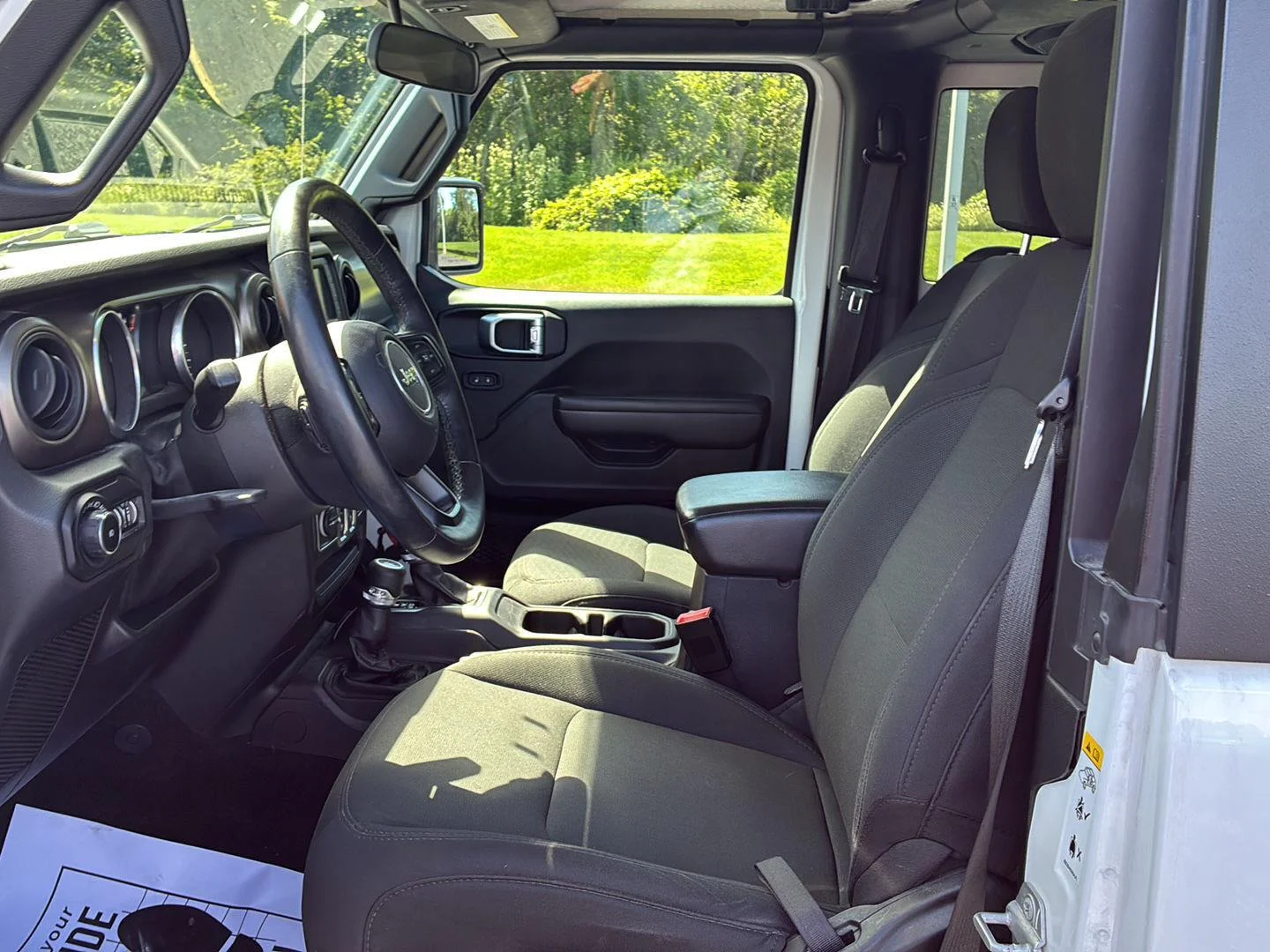Used 2018 Bright White Clearcoat Jeep Sport S image 13