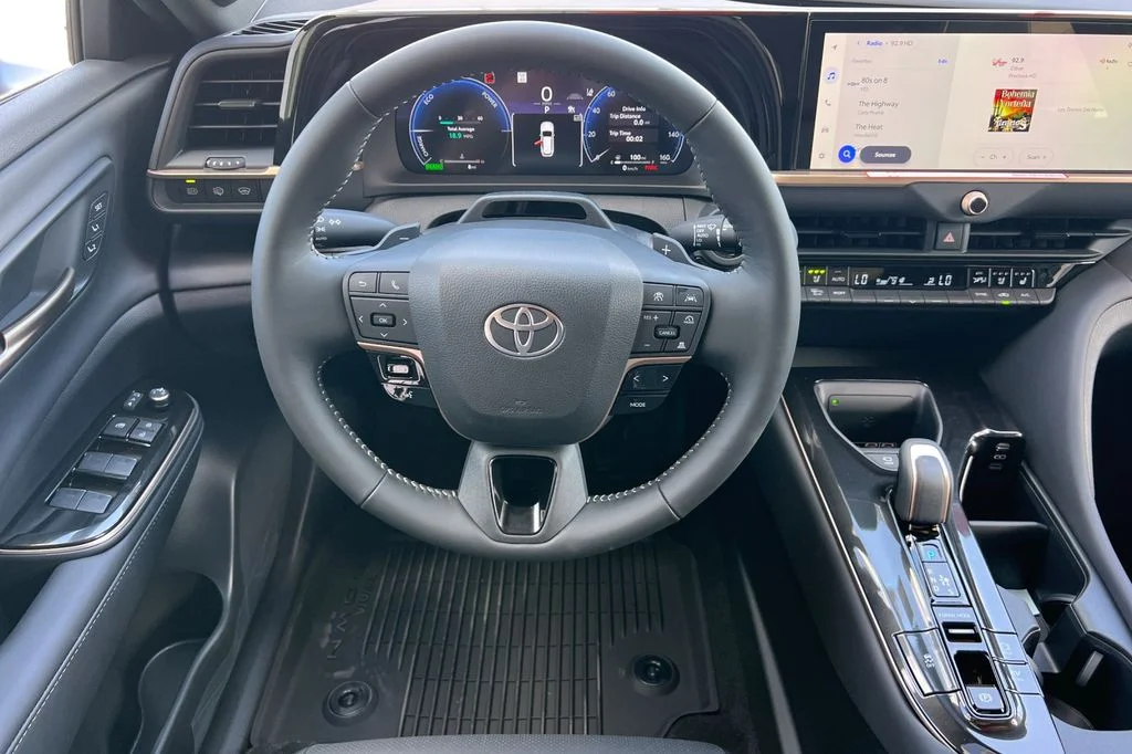 New 2026 Oxygen White Toyota Limited image 16