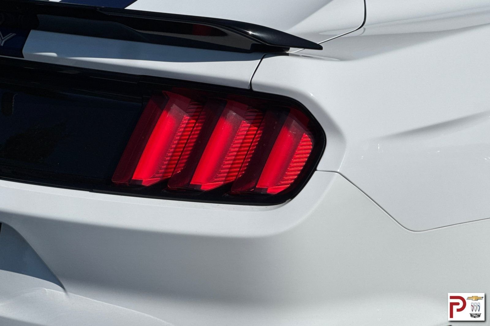 Used 2016 White Ford Shelby GT350 image 34