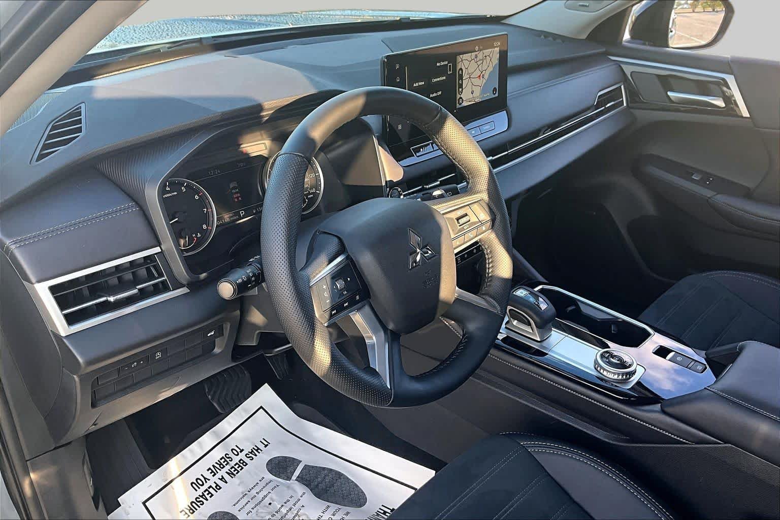 Used 2026 Moonstone Gray Metallic/Black Roof Mitsubishi Trail Edition image 18