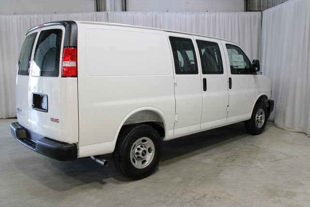 New 2026 Summit White GMC Work Van image 30