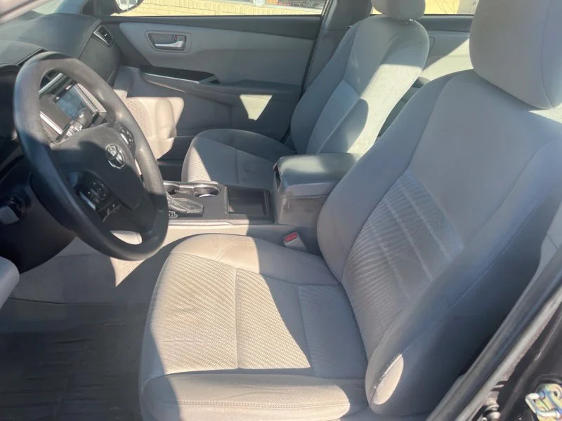 Used 2015 Gray Toyota LE image 9