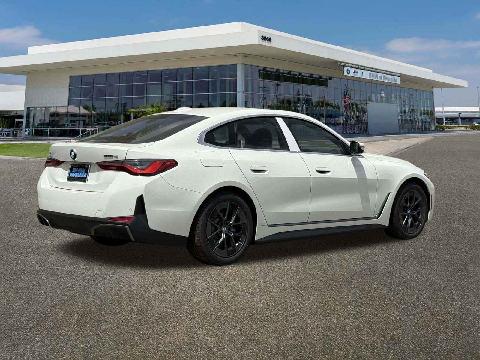 2026 BMW i4 40 - Photo 10