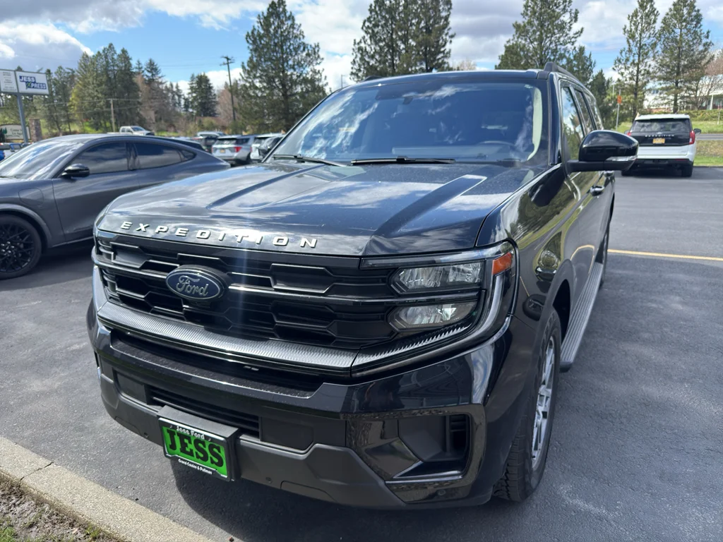 2025 Ford Expedition Active MAX 4x4's photo