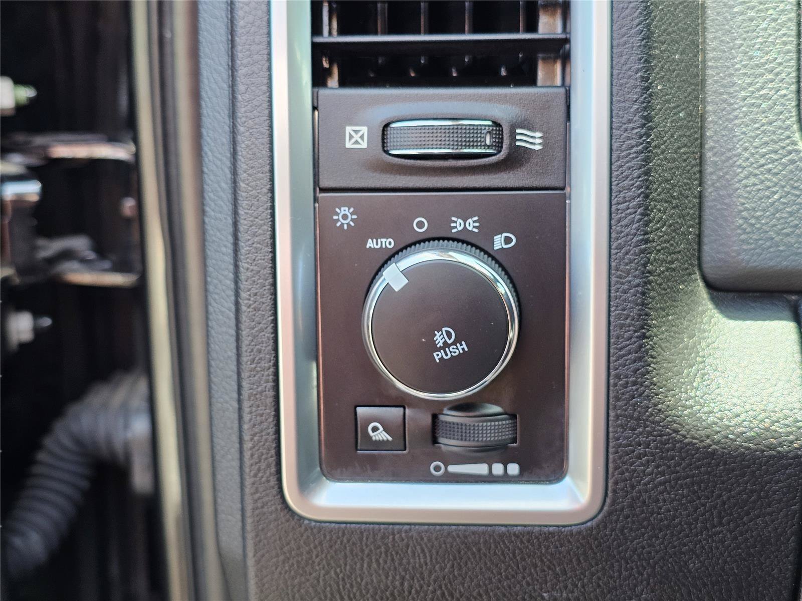 Used 2018 Black Clearcoat Ram Lone Star image 17